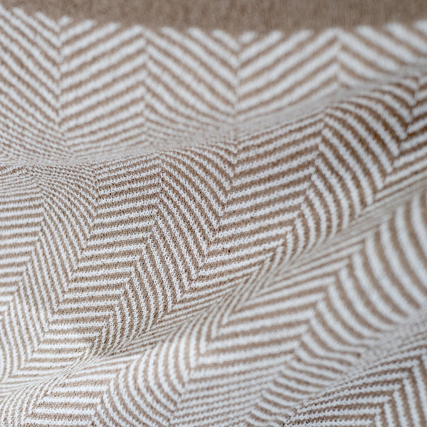 Bank Sierdeken - Gebreid Visgraat Steen Fabric Close-up Image