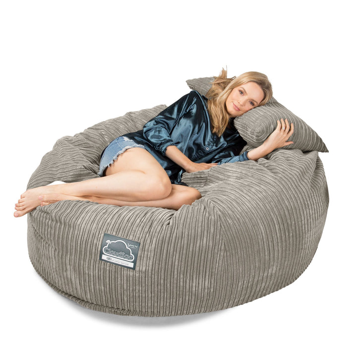 LOUNGE PUG, CloudSac 1010 XXL, Gigantische XXL Zitzakbank met Vezel-latex Vlokvulling, Corduroy Mink