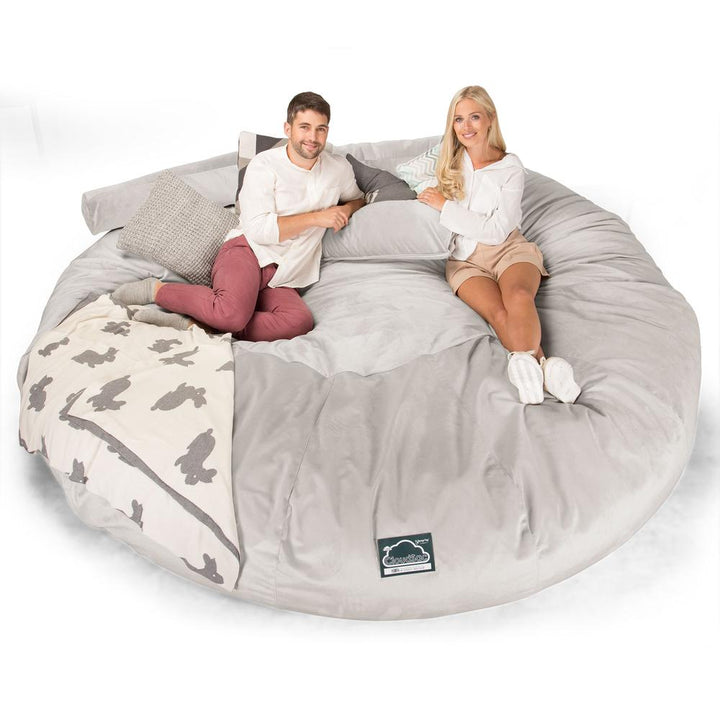 LOUNGE PUG, CloudSac 5000 XXXXXL, Een Titanic Zitzak Bank met Vezel-latex Vlokvulling, Fluweel Zilver